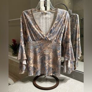 Vintage Self Esteem Sheer V-neck Dressy Flutter Sleeve Top Beige & Blue Jr M